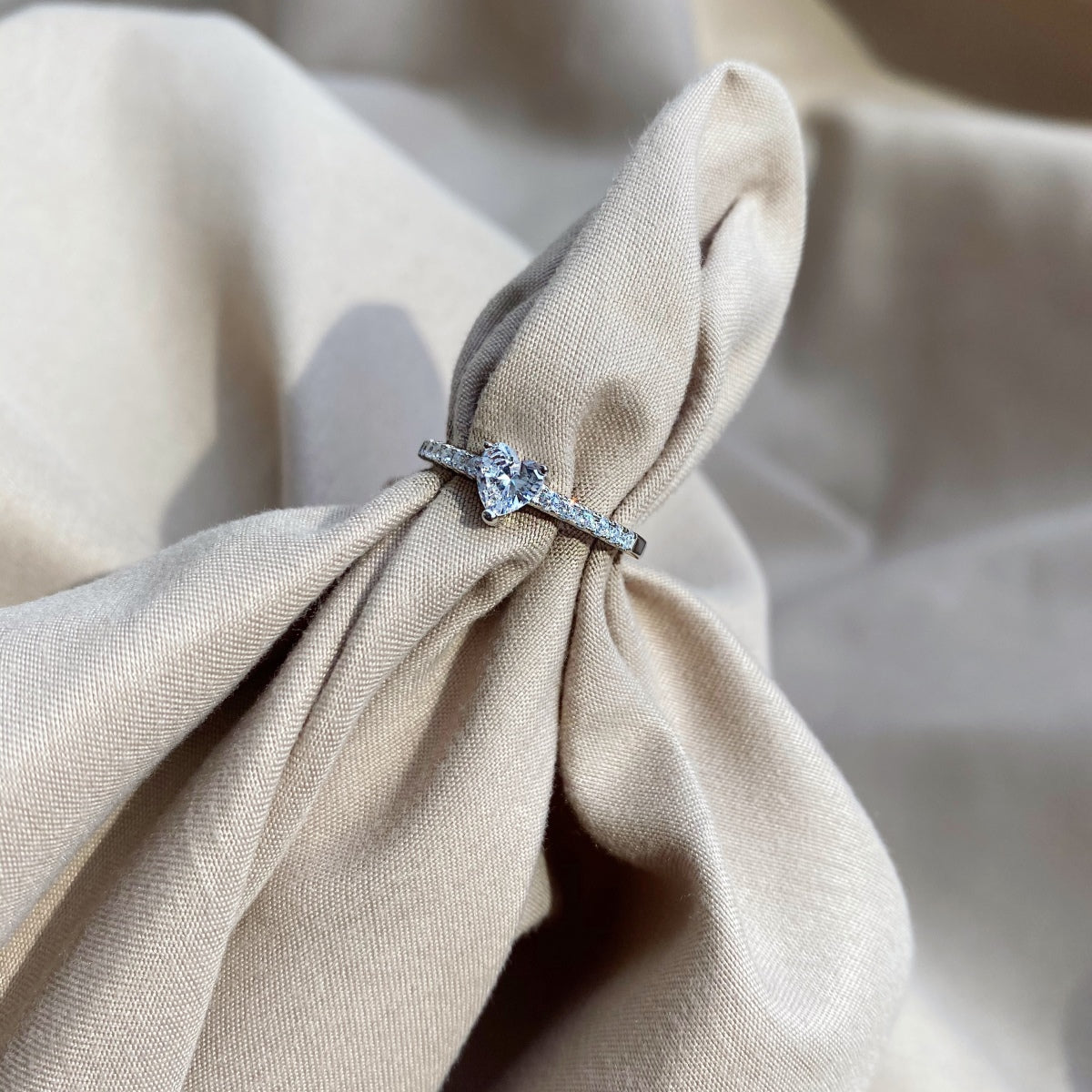 [Solara Jewelrys ]0.5 Carat CaratEternity Charming Heart Shape Lover Ring