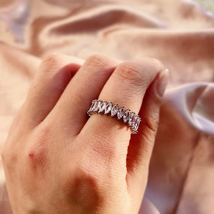 [Solara Jewelry]Gorgeous Marquise Cut Tennis Ring