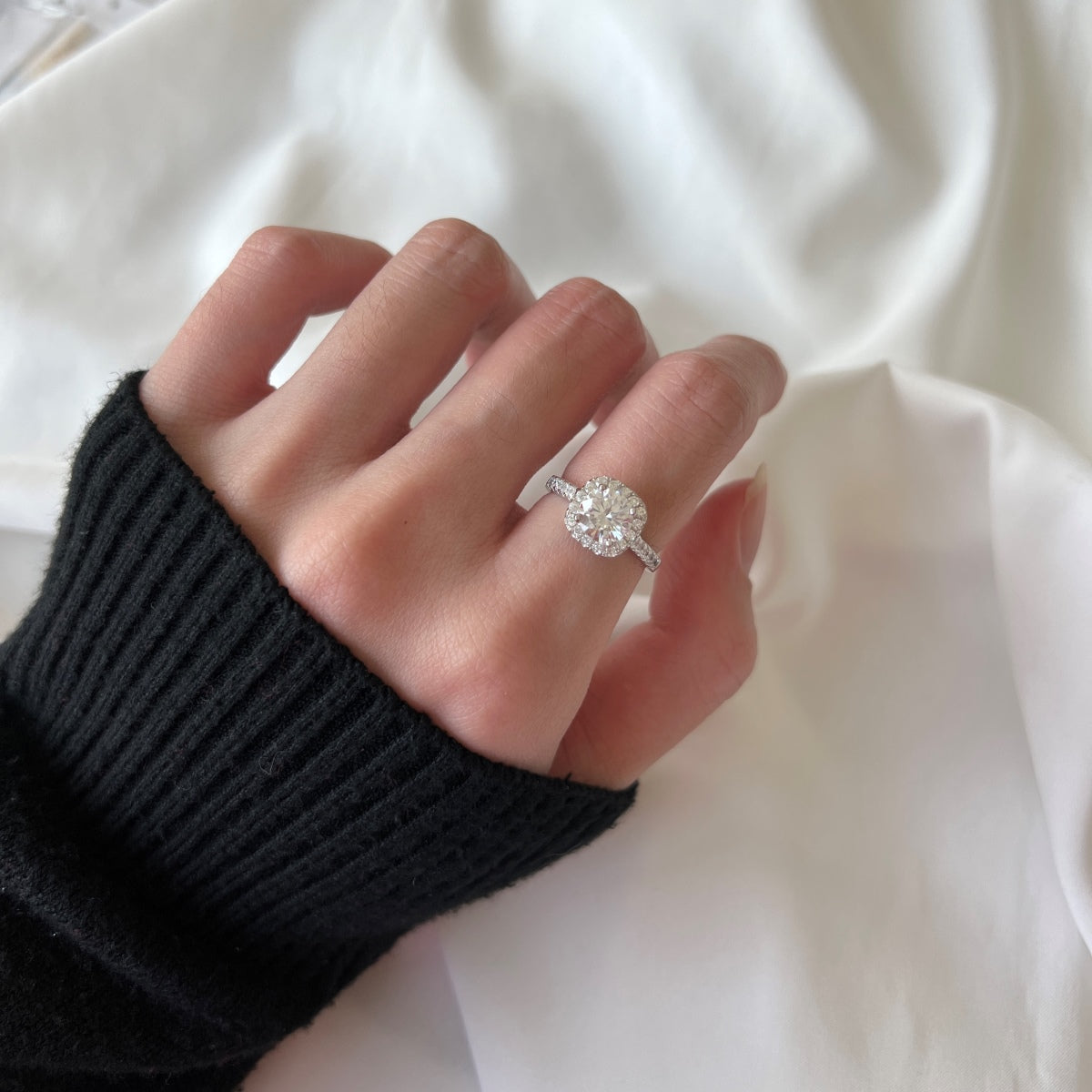[Solara Jewelry]Dazzling Resplendent Round Cut Wedding Ring