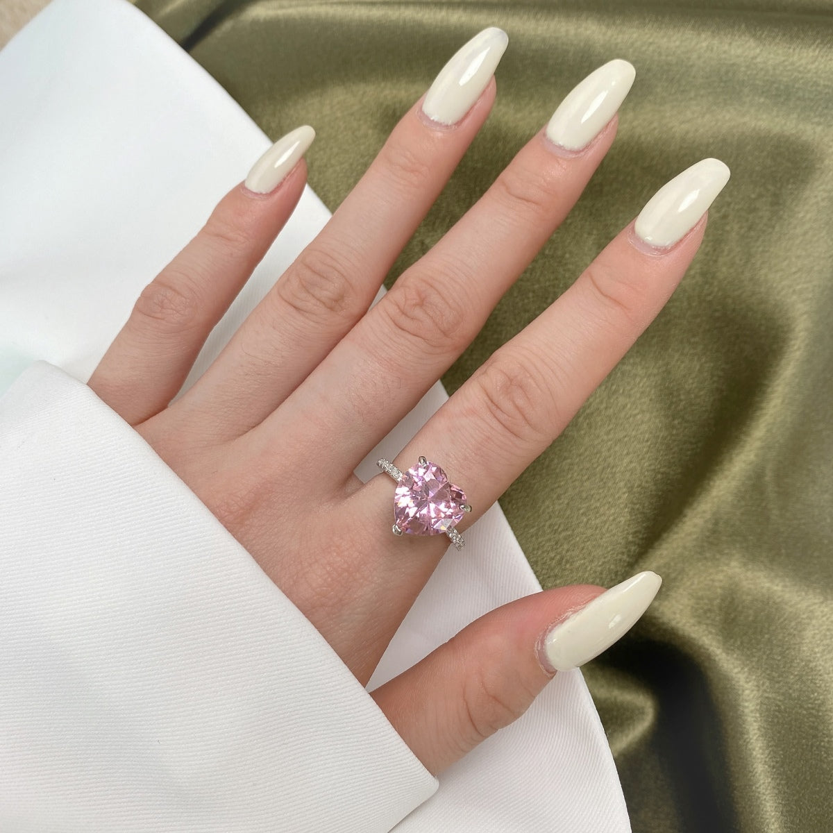 [Spira Jewelry]6.0 Carat Luxurious Sparkling Romantic Heart Cut Lover Ring