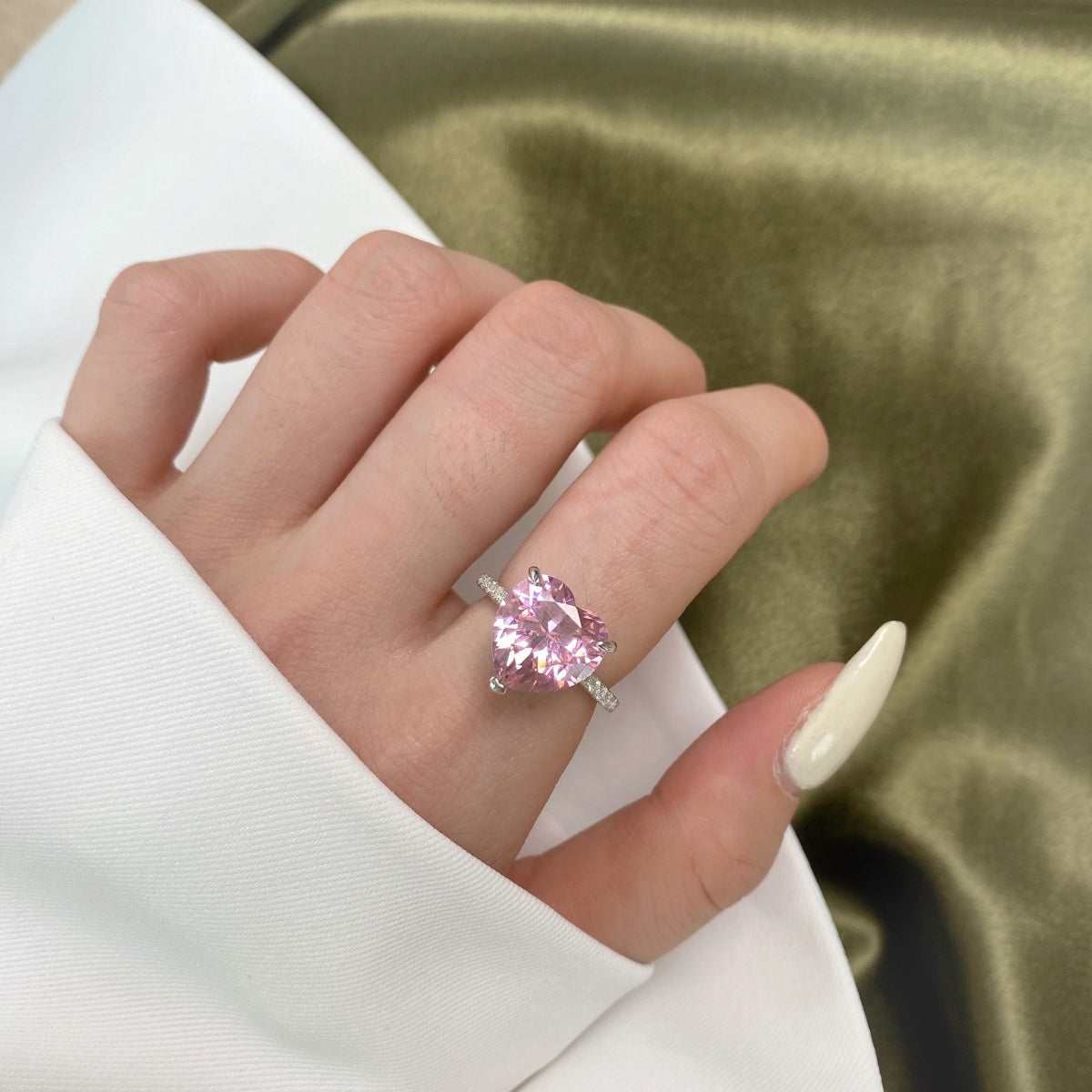[Spira Jewelry]6.0 Carat Luxurious Sparkling Romantic Heart Cut Lover Ring