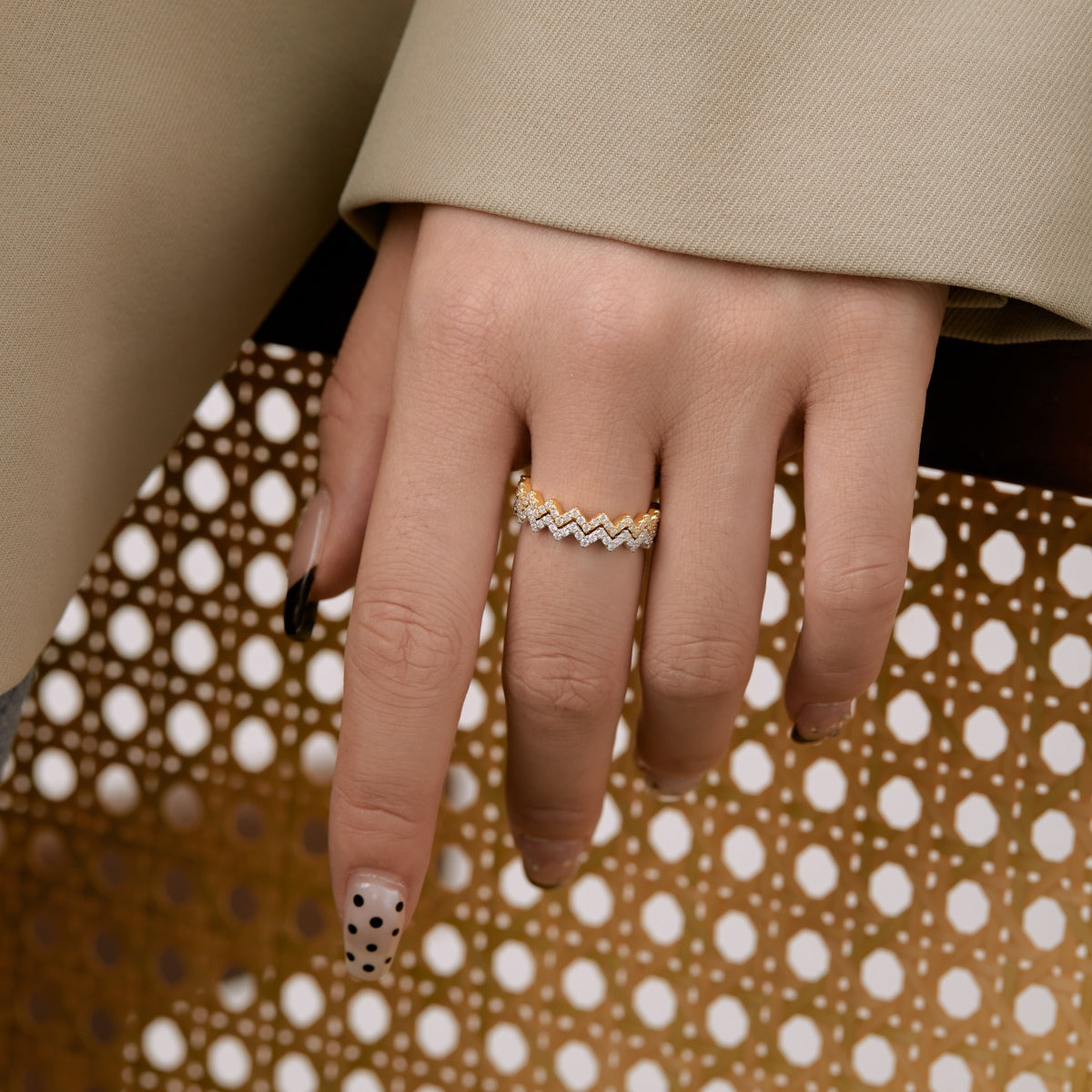 [Solara Jewelry]Delicate Enchanting Wave Shape Daily Ring