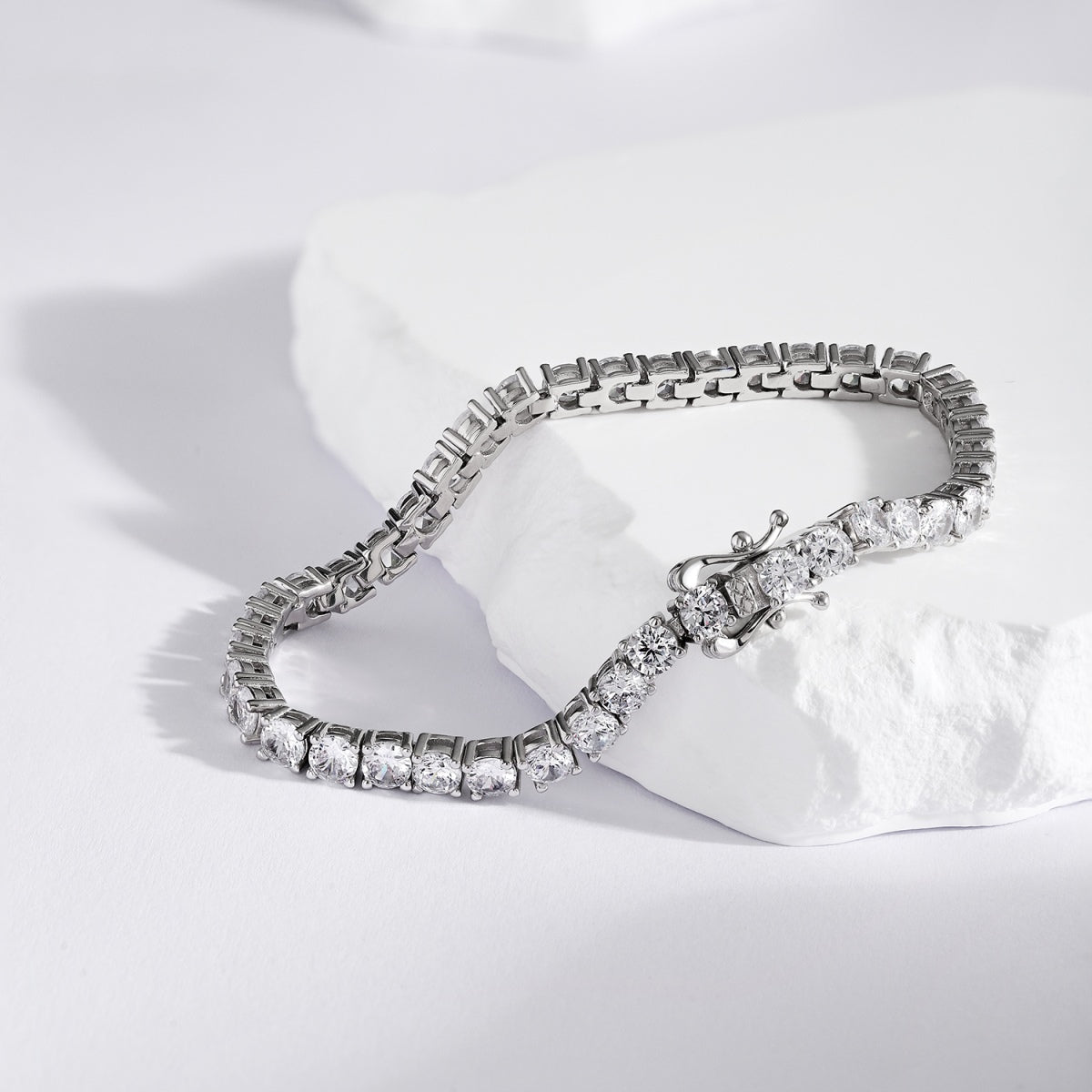 [Solara Jewelry]Luxurious Ornate Round Cut Tennis Bracelet