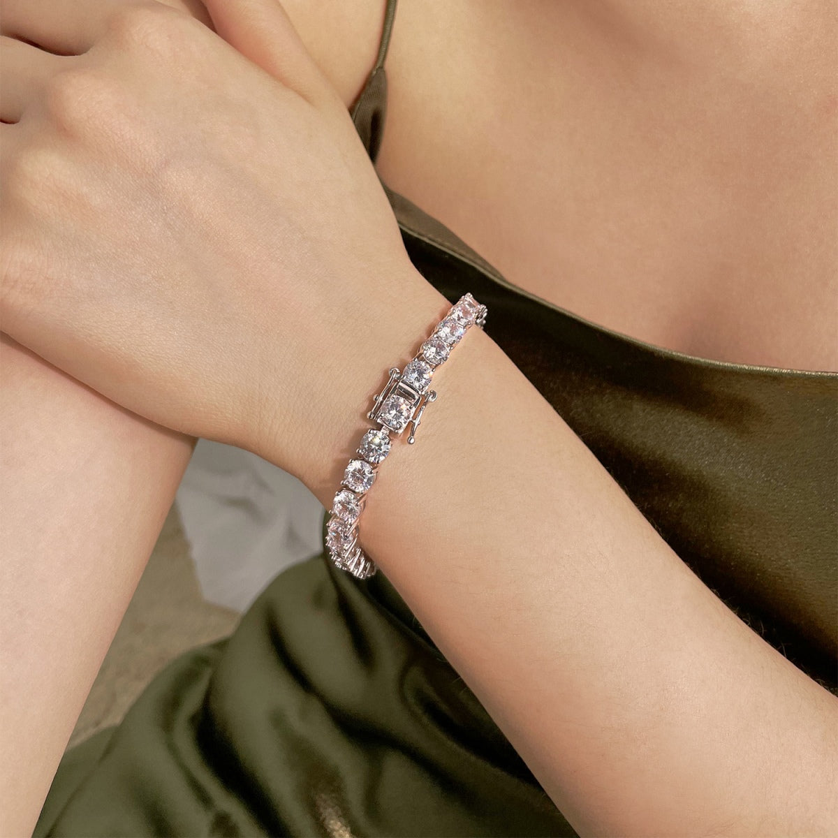 [Solara Jewelry]0.75 Carat Dazzling Round Cut Wedding Bracelet