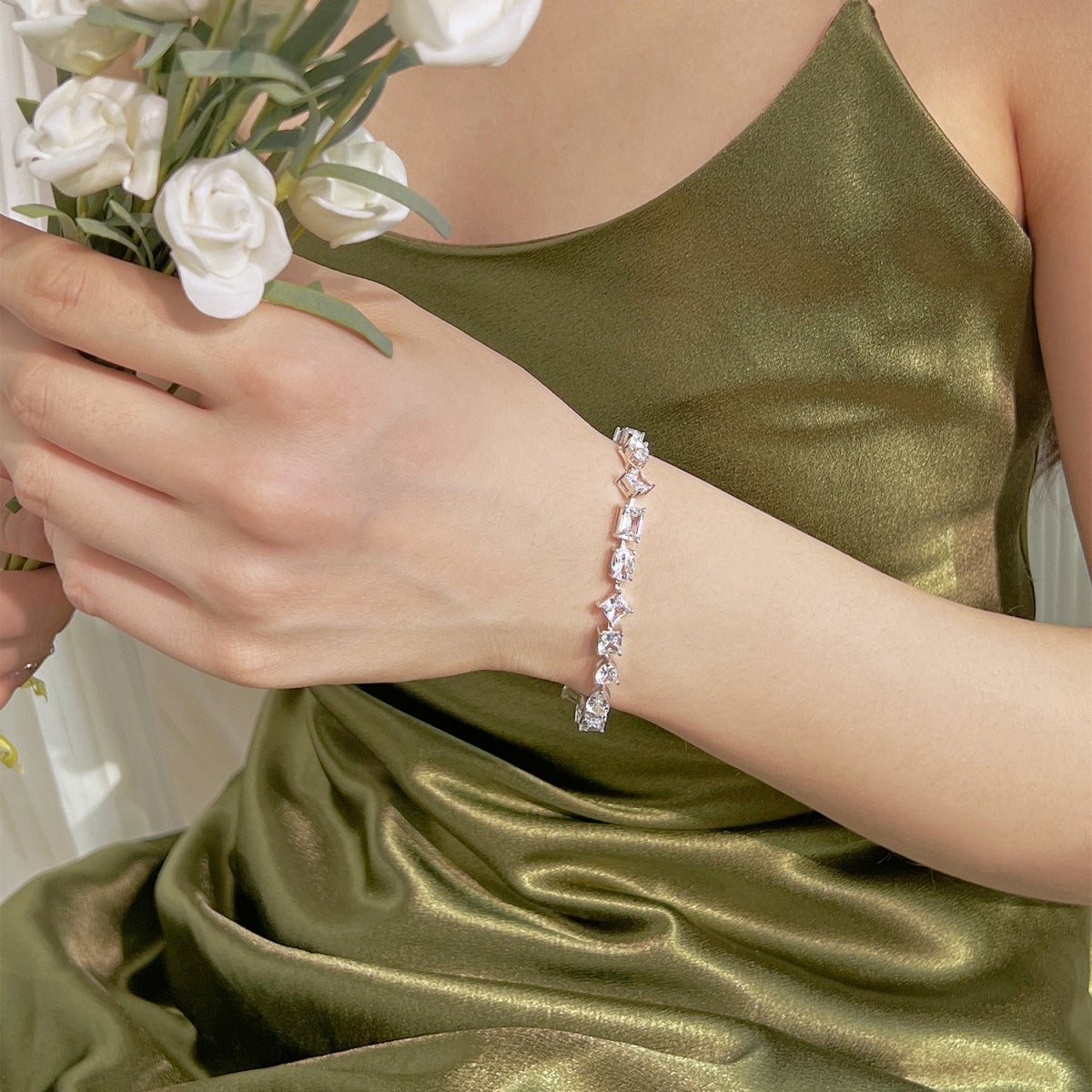 [Solara Jewelry]Unique Exquisite Multi Cut Daily Bracelet