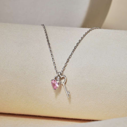 [Solara Jewelry]Unique Heart Shape Key Pendent Necklace