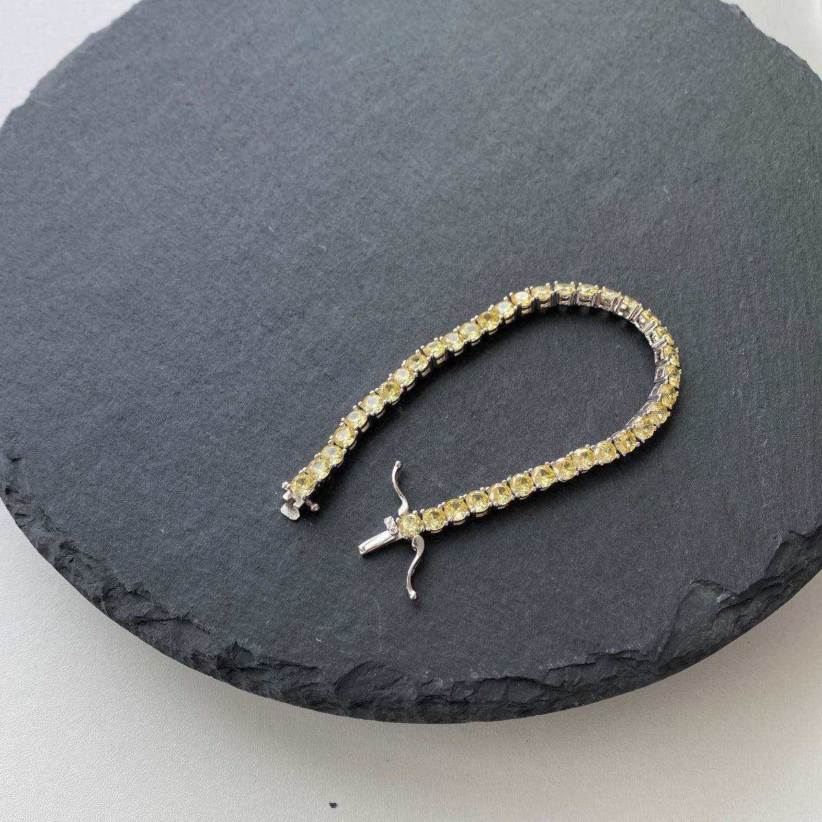 [Solara Jewelry]Ornate Dazzling Round Cut Tennis Bracelet