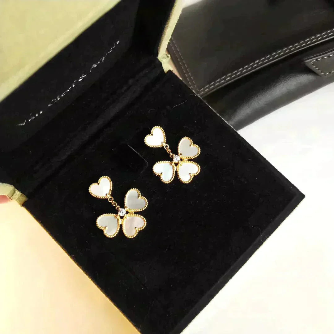 [Solara Jewelry]CLOVER SWEET WHITE MOP EARRINGS
