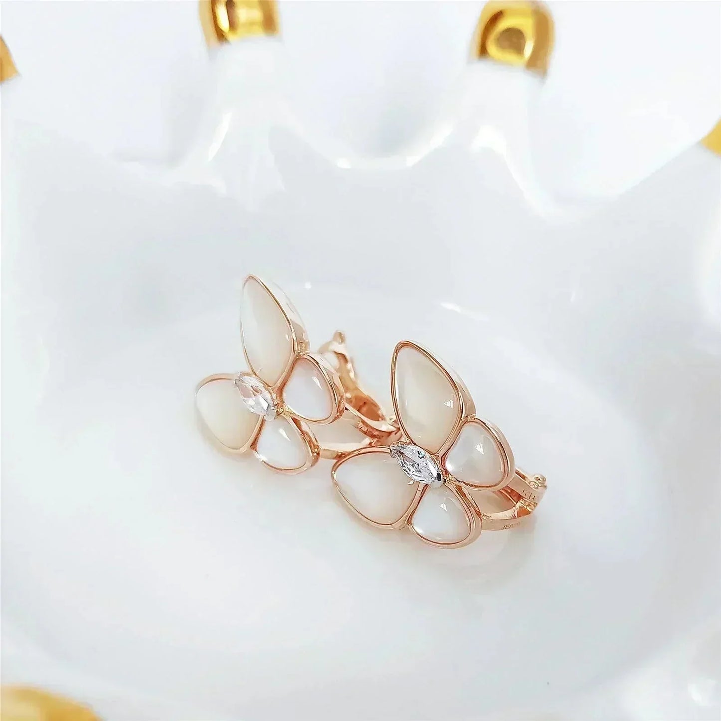 [Solara Jewelry]BUTTERFLY MOP DIAMOND EARRINGS