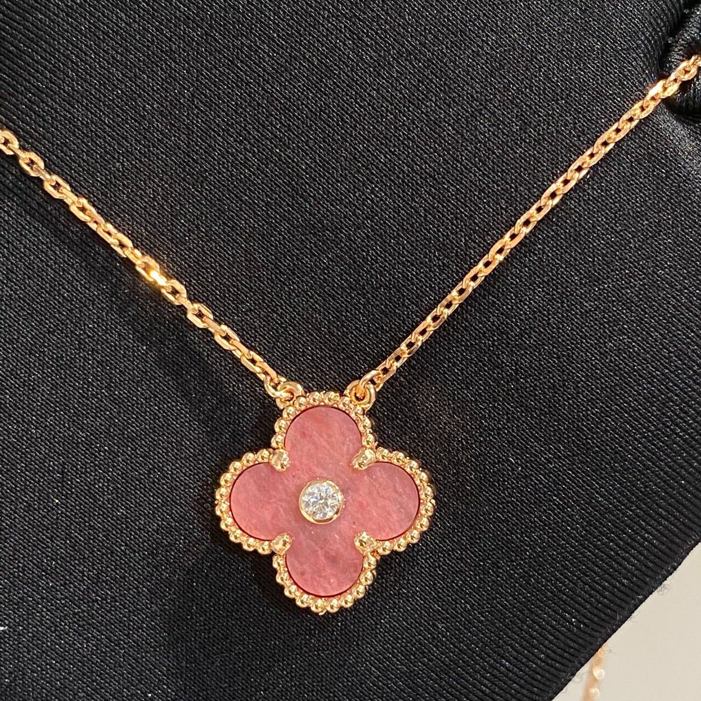 [Solara Jewelry]CLOVER 15MM DIAMOND RHODONITE NECKLACE