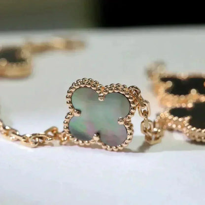 [Solara Jewelry]CLOVER 5 MOTIF GRAY MOP  BRACELET