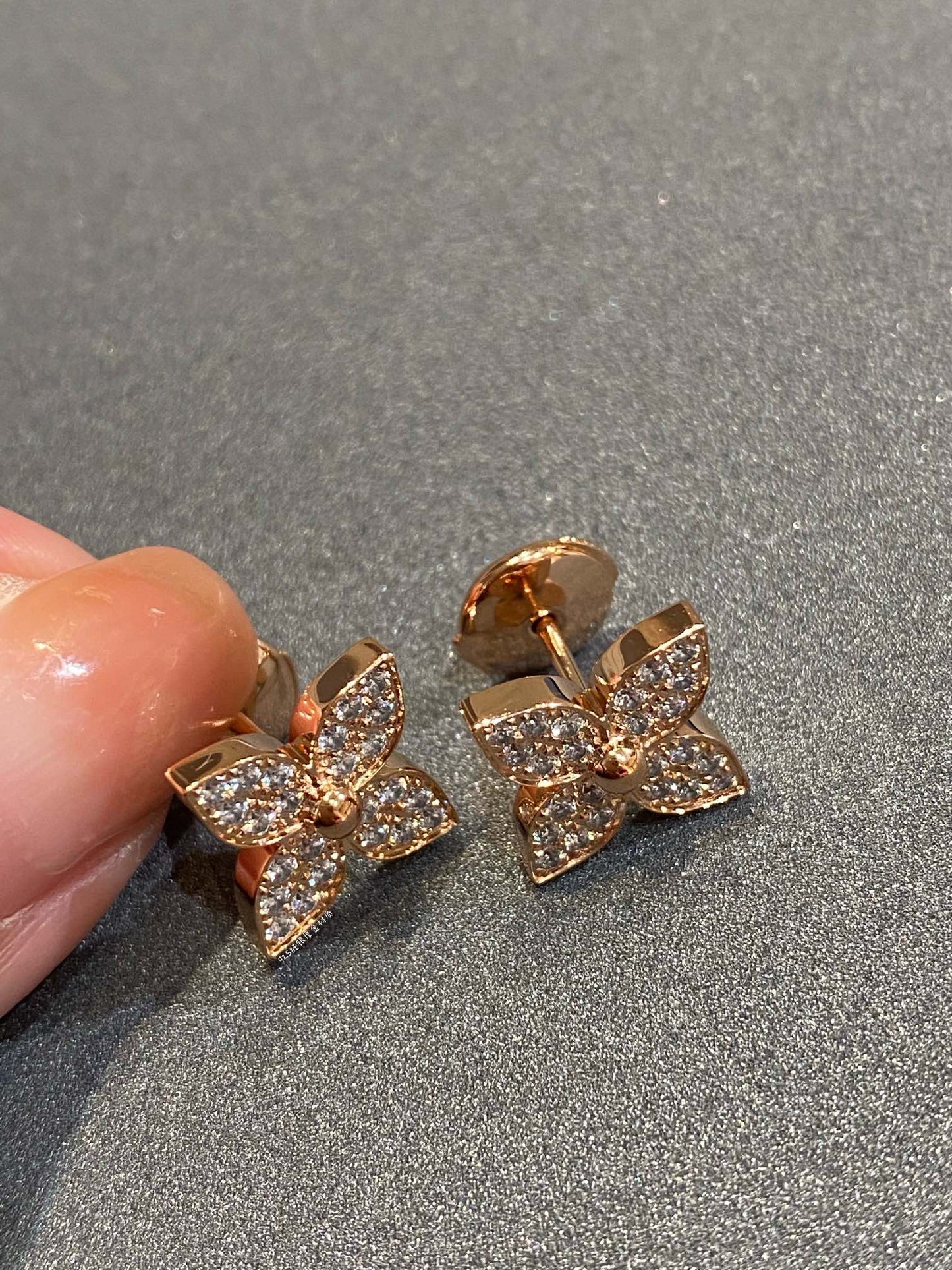[Solara Jewelry]STAR DIAMOND EARRINGS