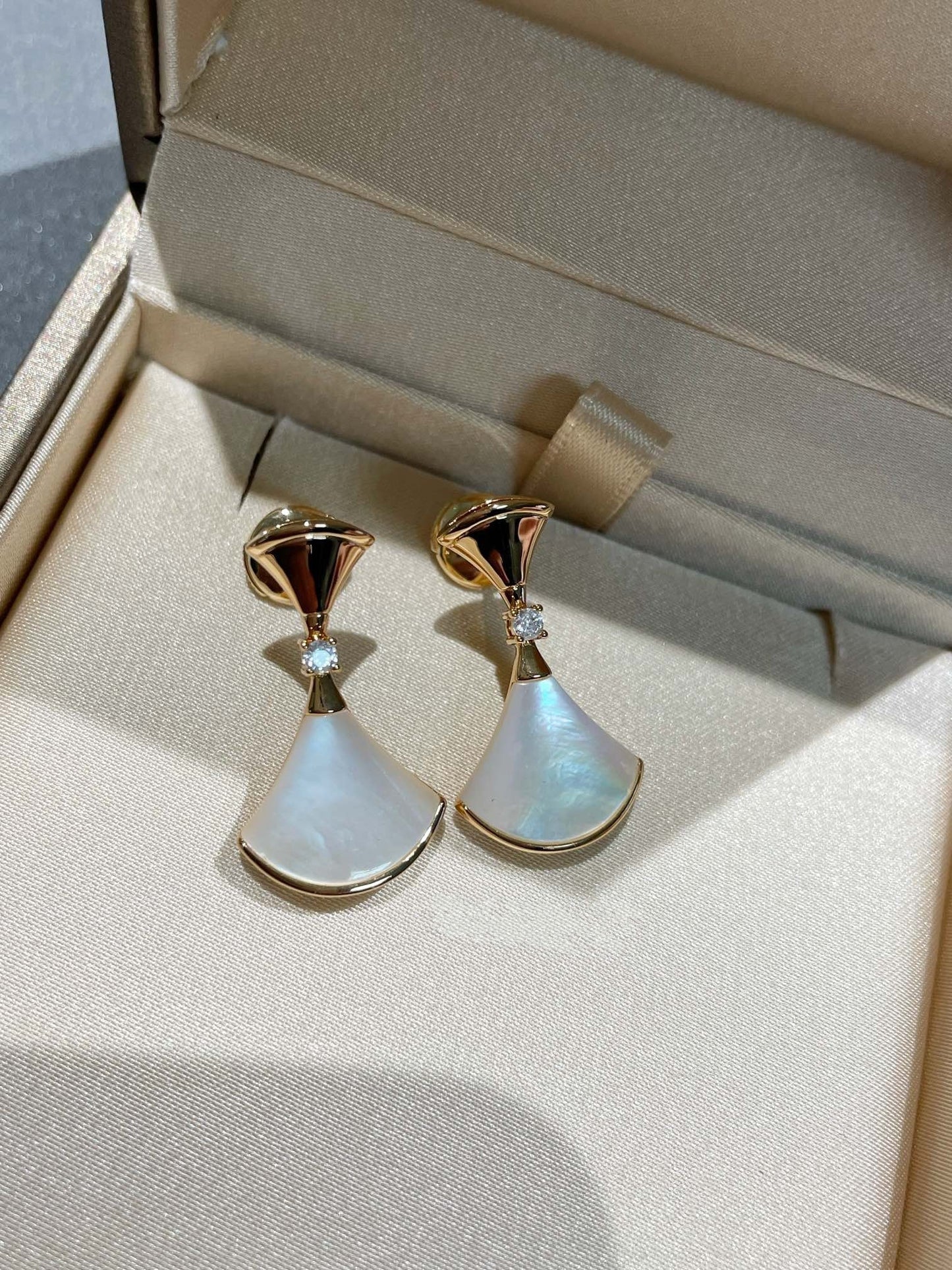 [Solara Jewelry]DREAM MOP 1 DIAMOND EARRINGS