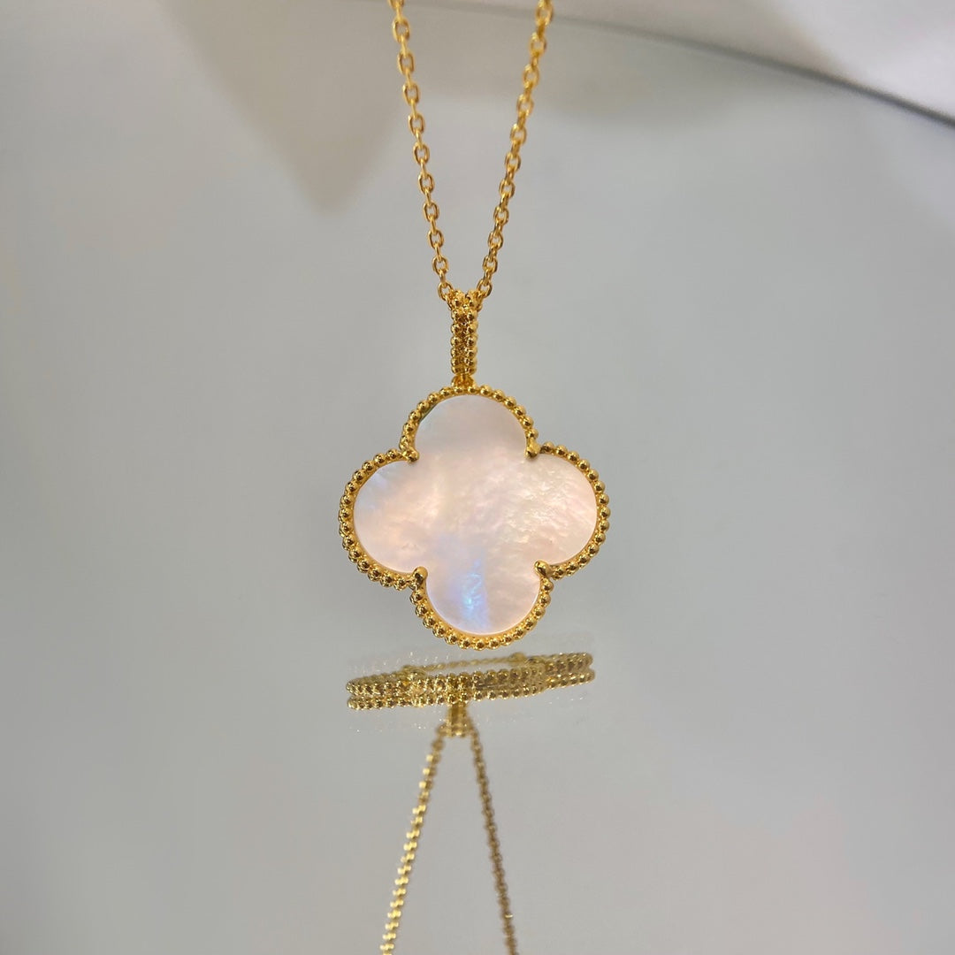 [Solara Jewelry]CLOVER 25MM MOP LARGE PENDANT NECKLACE
