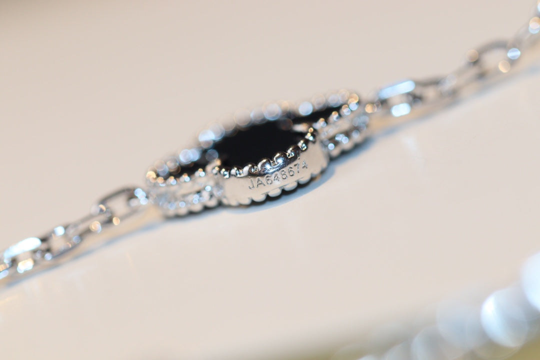 [Solara Jewelry]CLOVER 20 MOTIFS ONYX DIAMOND SILVER