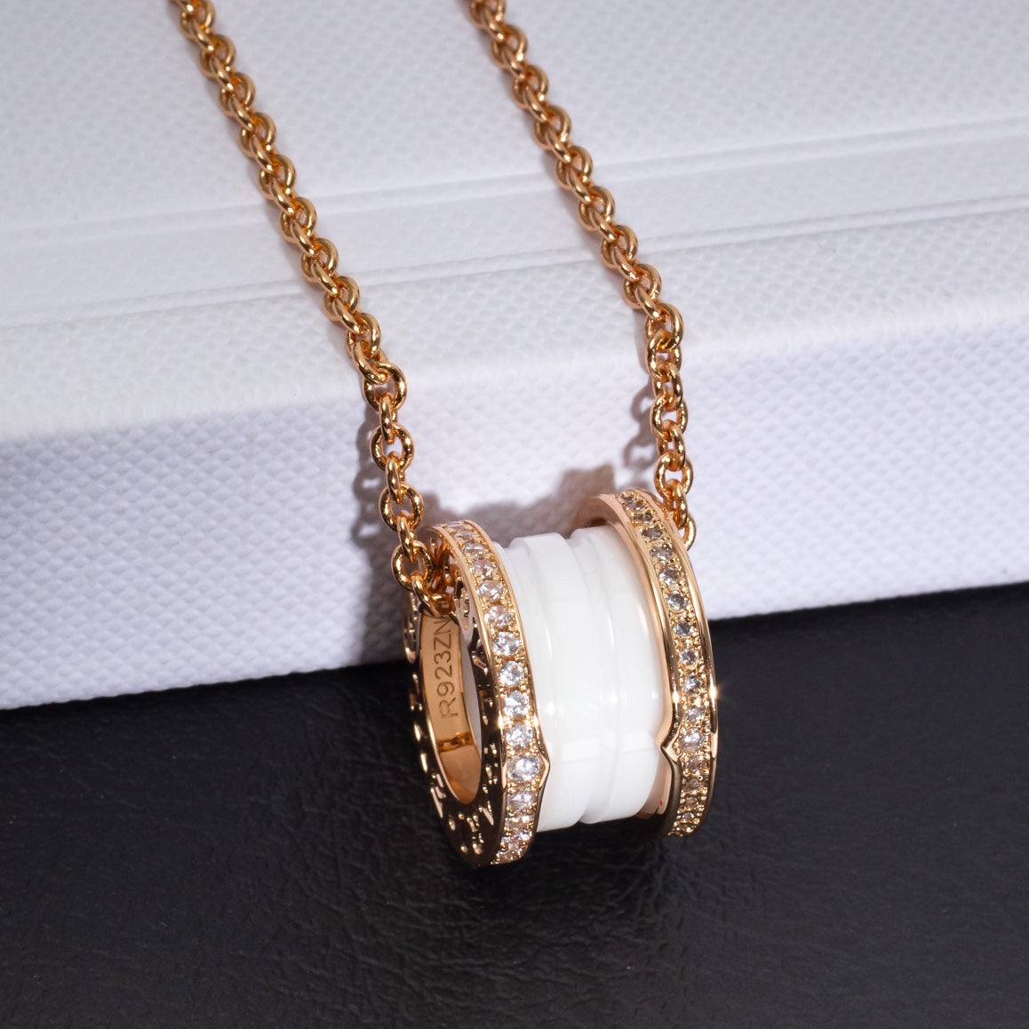 [Solara Jewelry]ZERO 1 WHITE CERAMIC PINK GOLD DIAMOND NECKLACE