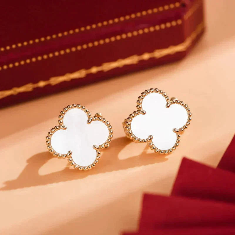 [Solara Jewelry]CLOVER MEDIUM 1 MOTIFS  WHITE MOP STUD EARRINGS