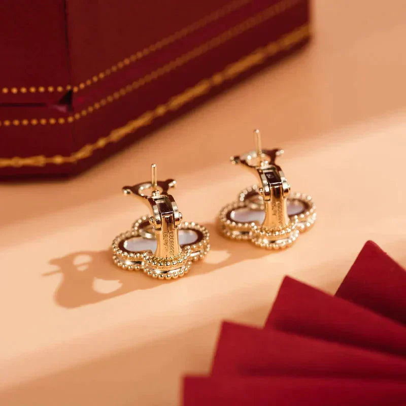 [Solara Jewelry]CLOVER MEDIUM 1 MOTIFS  WHITE MOP STUD EARRINGS