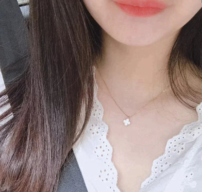 [Solara Jewelry]CLOVER MINI 9.5MM WHITE MOTHER-OF-PEARL NECKLACE