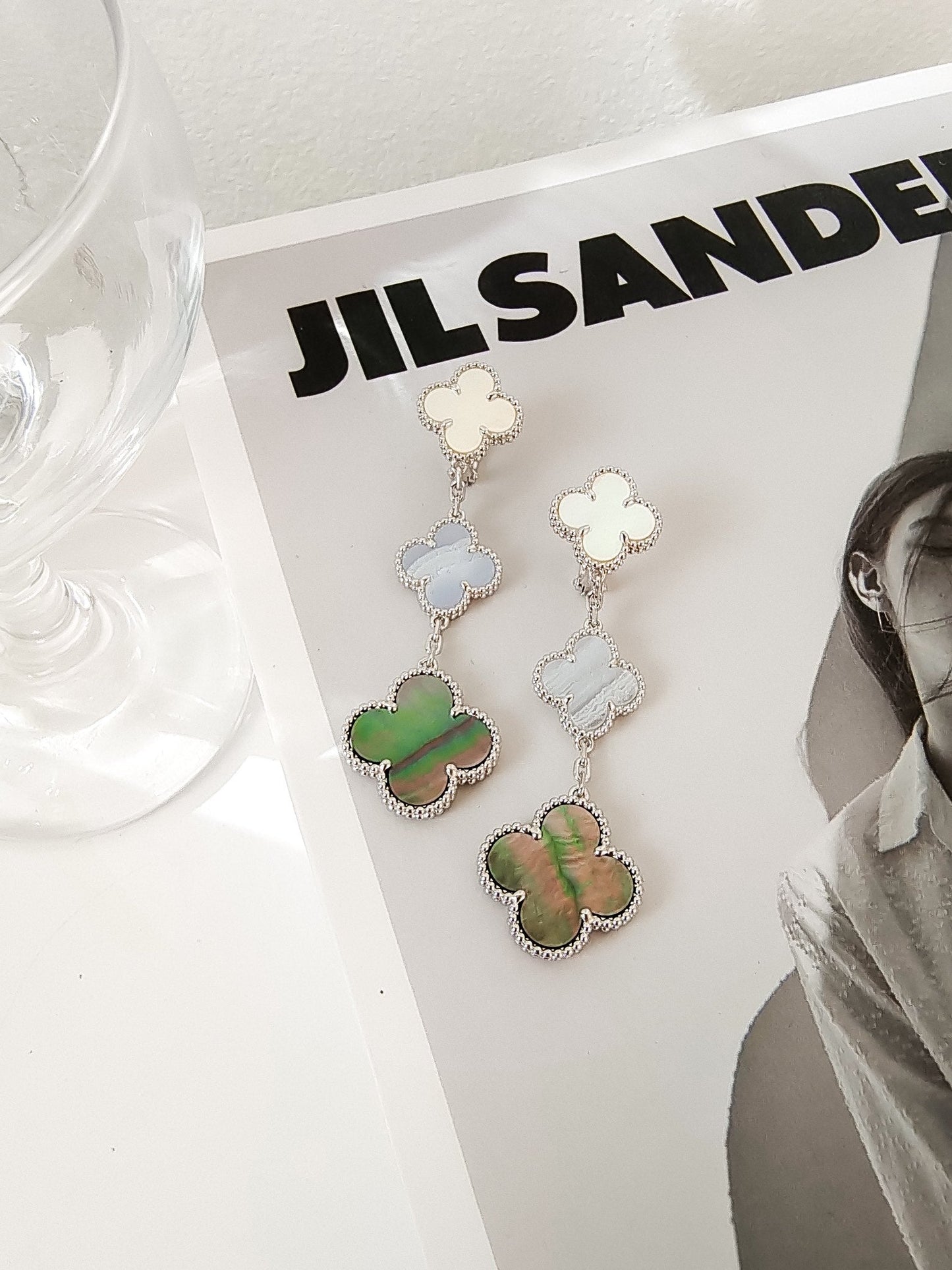 [Solara Jewelry]CLOVER 3 MOTIFS CHALCEDONY DARK MOP SILVER EARRINGS