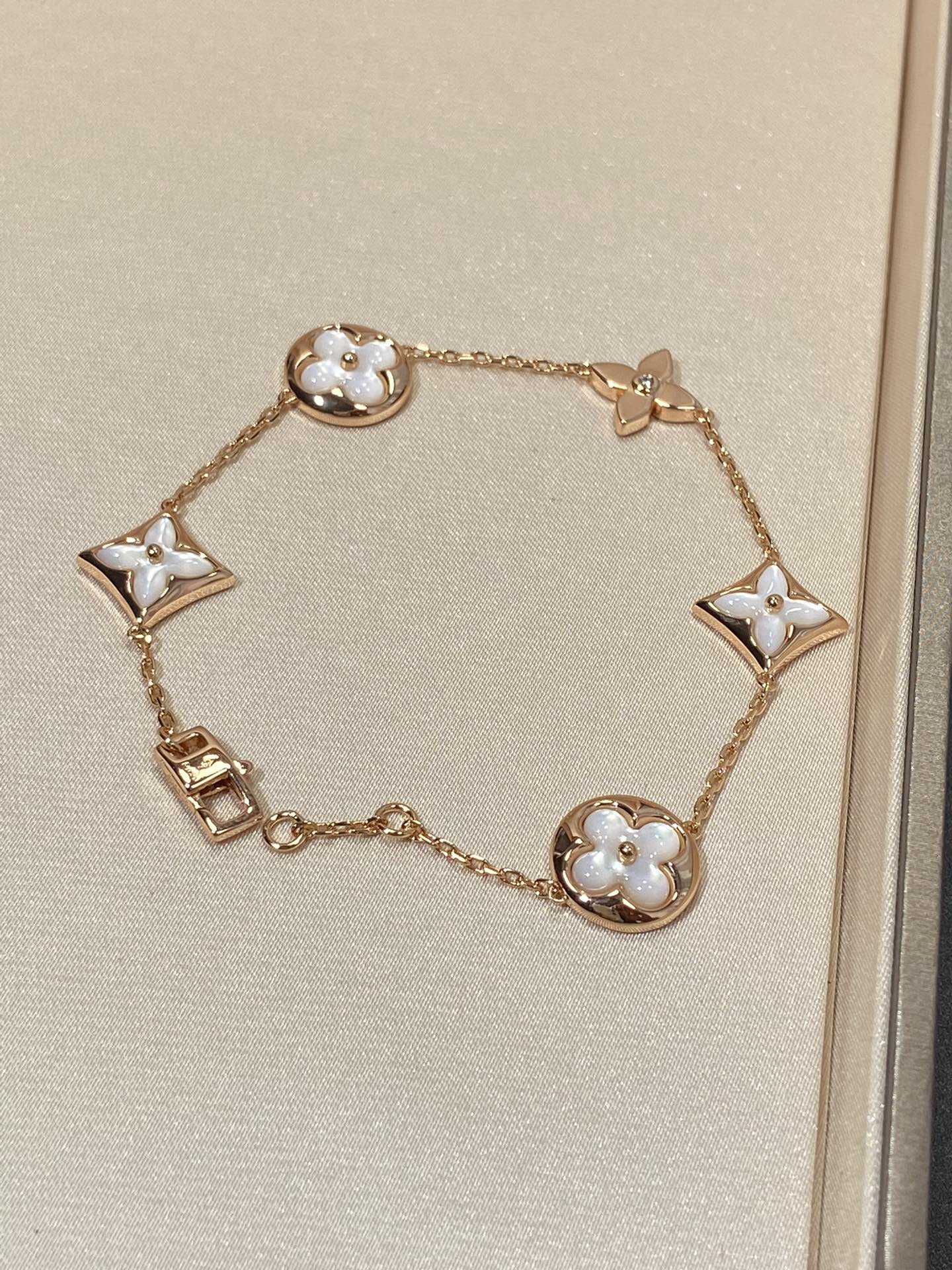 [Solara Jewelry]STAR AND SUN 5 MOTIF MOP PINK GOLD BRACELET