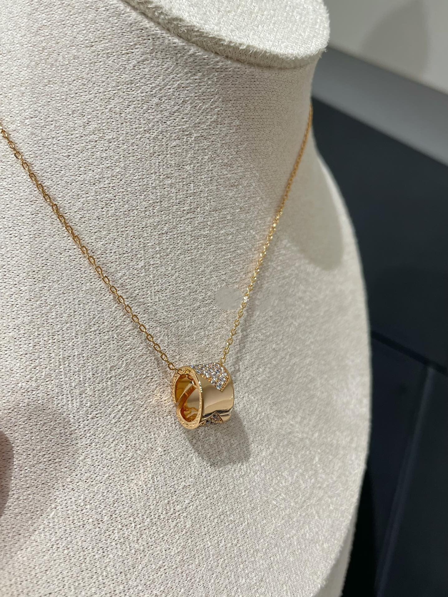 [Solara Jewelry]LIENS EVIDENCE DIAMOND PAVED NECKLACE