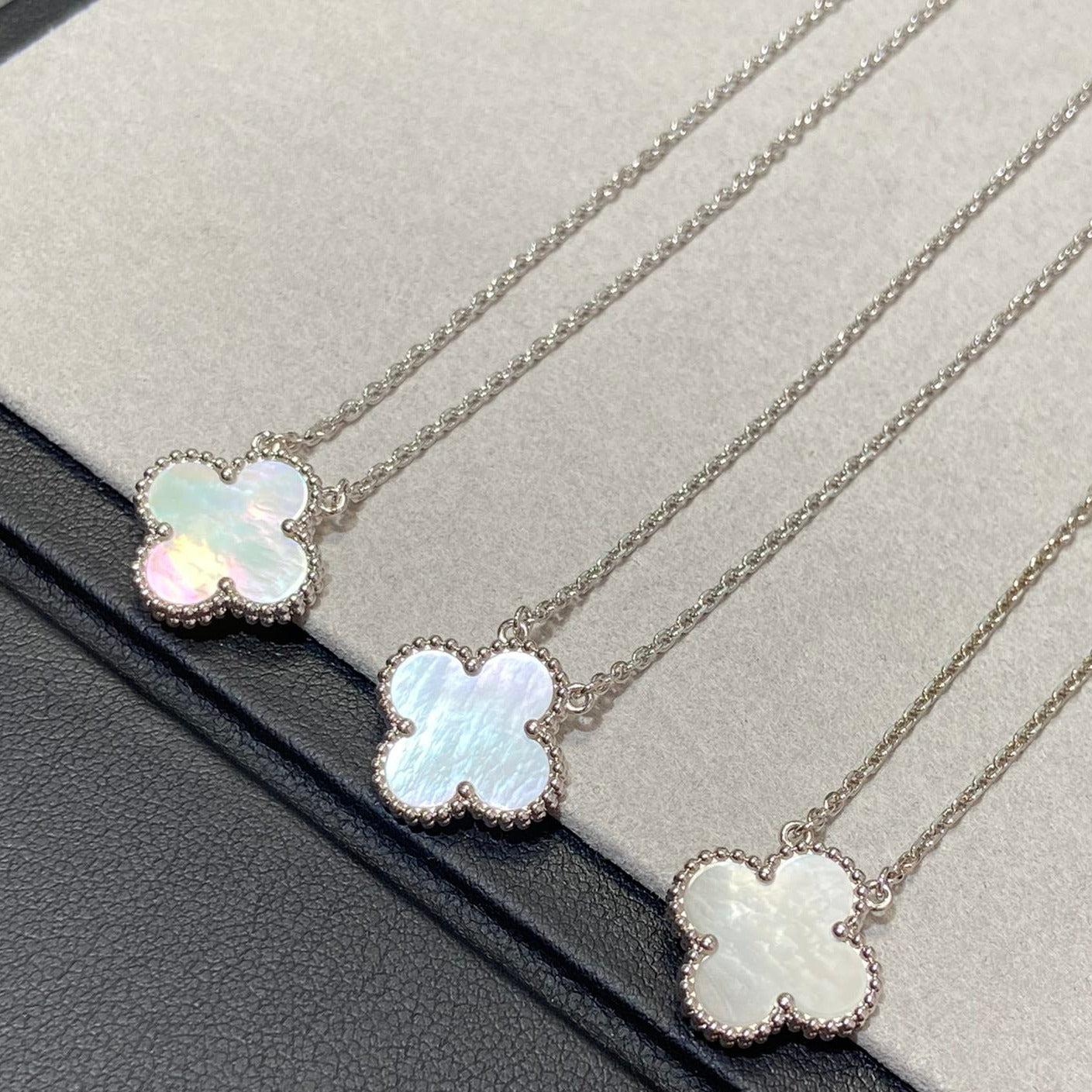 [Solara Jewelry]CLOVER MEDIUM SILVER WHITE MOP NECKLACE
