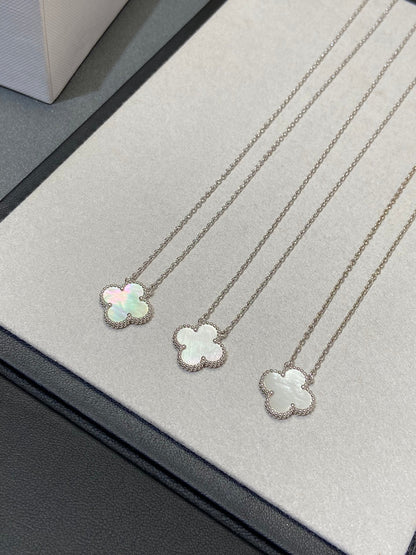 [Solara Jewelry]CLOVER MEDIUM SILVER WHITE MOP NECKLACE