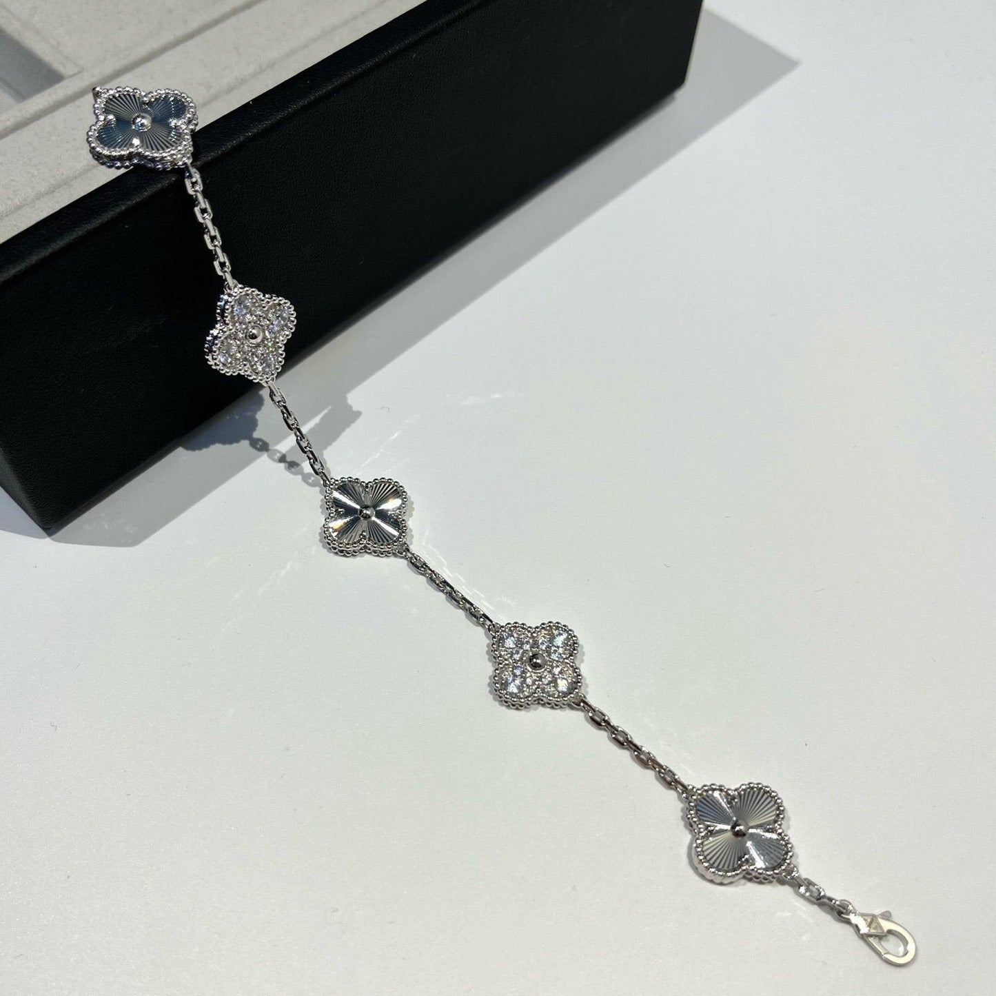 [Solara Jewelry]CLOVER 5 MOTIF SILVER DIAMOND BRACELET