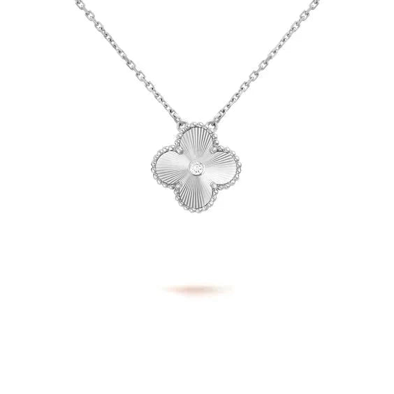 [Solara Jewelry]CLOVER  15MM DIAMOND LASER NECKLACE SILVER