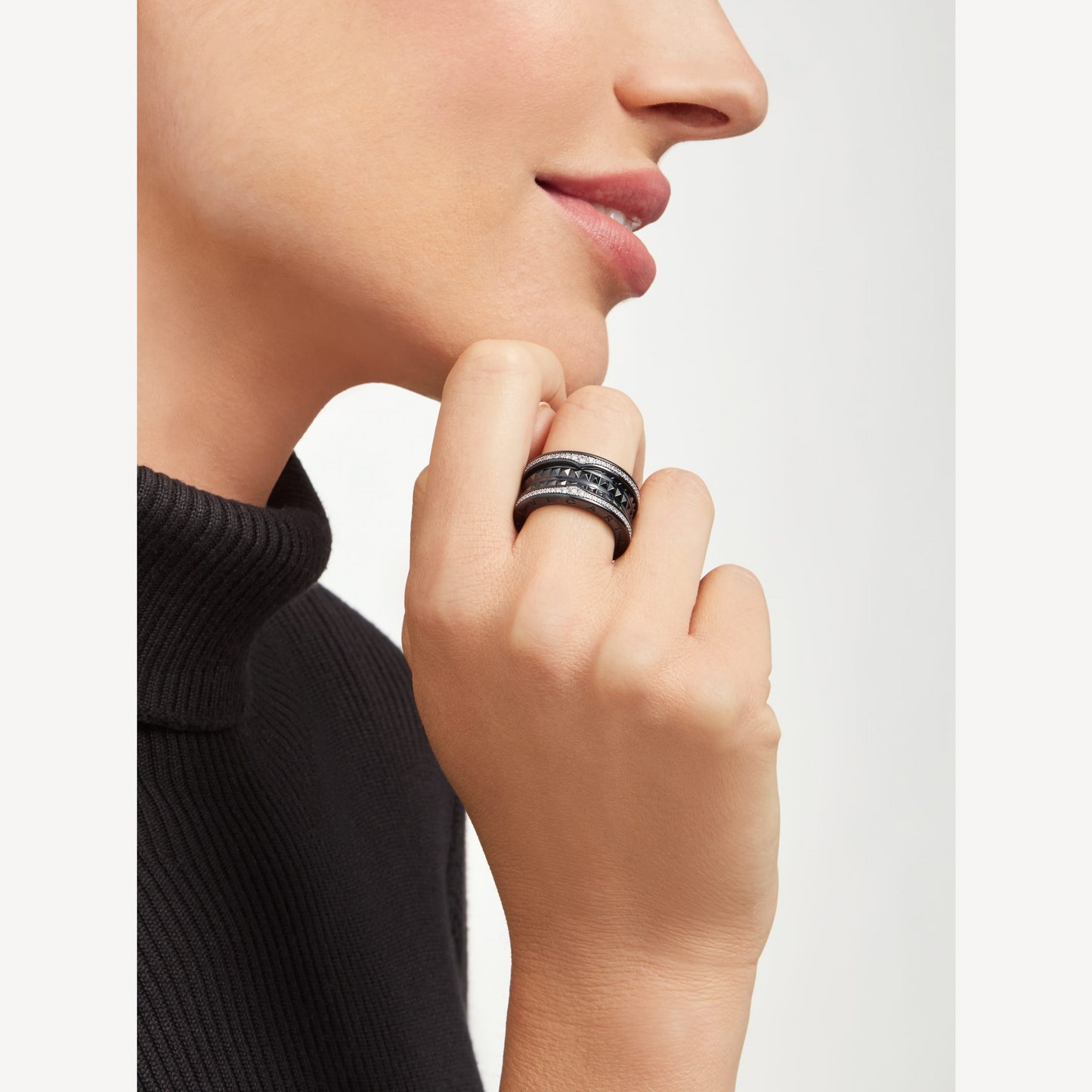[Solara Jewelry]ZERO 1 ROCK FOUR-BAND BLACK CERAMIC WITH STUDDED SPIRAL AND PAVED DIAMONDS RING