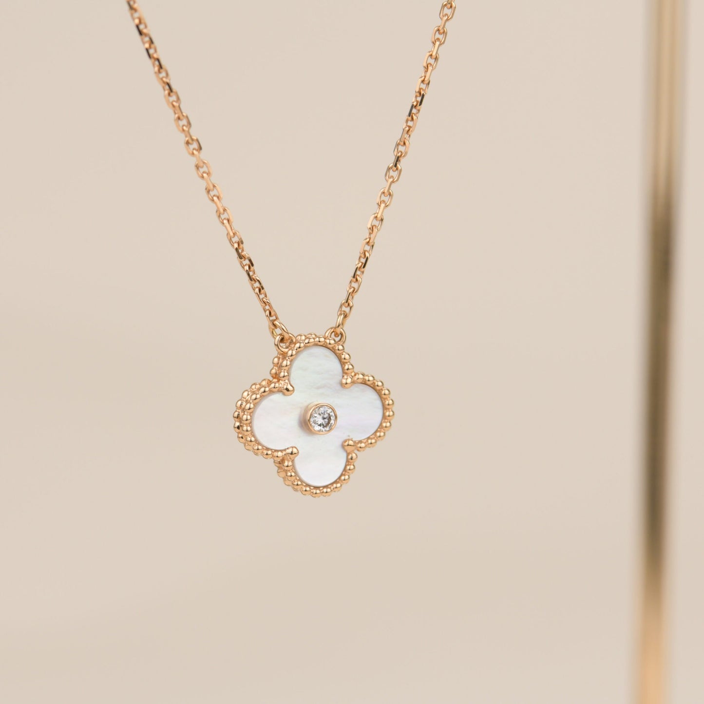 [Solara Jewelry]CLOVER 15MM DIAMOND WHITE FRITILLARIA NECKLACE