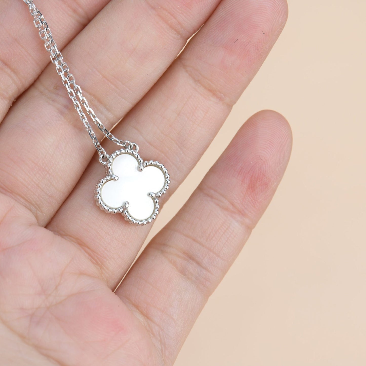 [Solara Jewelry]CLOVER  15MM WHITE MOTHER-OF-PEARL SILVER