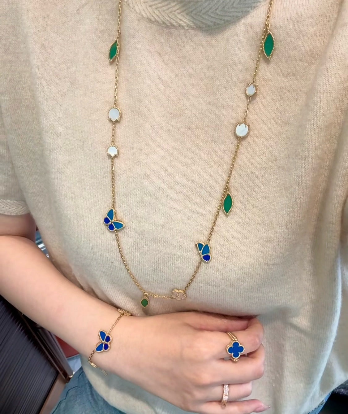 [Solara jewelry]LUCKY SPRING BUTTERFLY 15 FLOWER NECKLACE