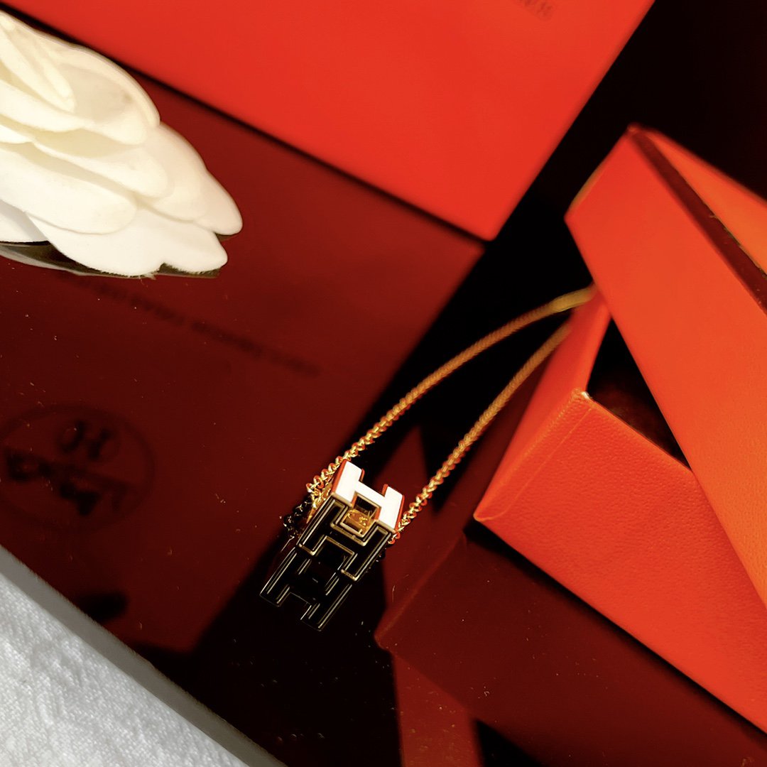 [Solara Jewelry]H WHITE SQUARE GOLD NECKLACE