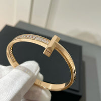 [Solara Jewelry]WIDE HINGED BANGLE PINK GOLD WITH BAGUETTE DIAMONDS