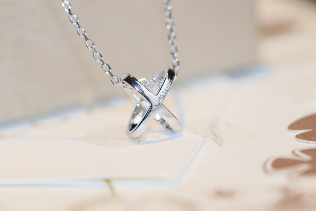 [Solara Jewelry]JEUX DE DIAMOND NECKLACE