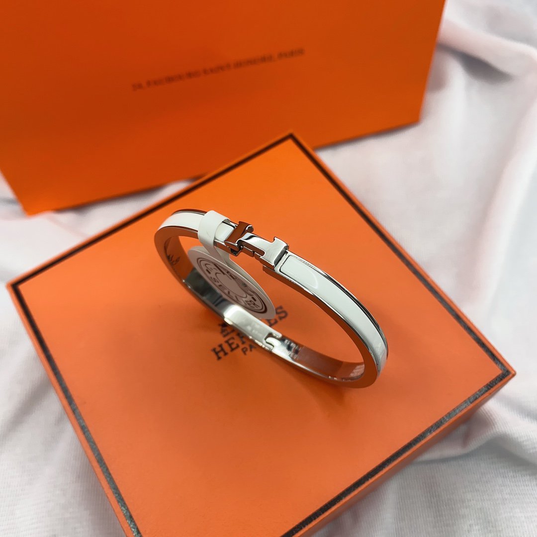 [Solara Jewelry]CLASSIC HM CLIC WHITE 8MM ENAMEL BRACELET
