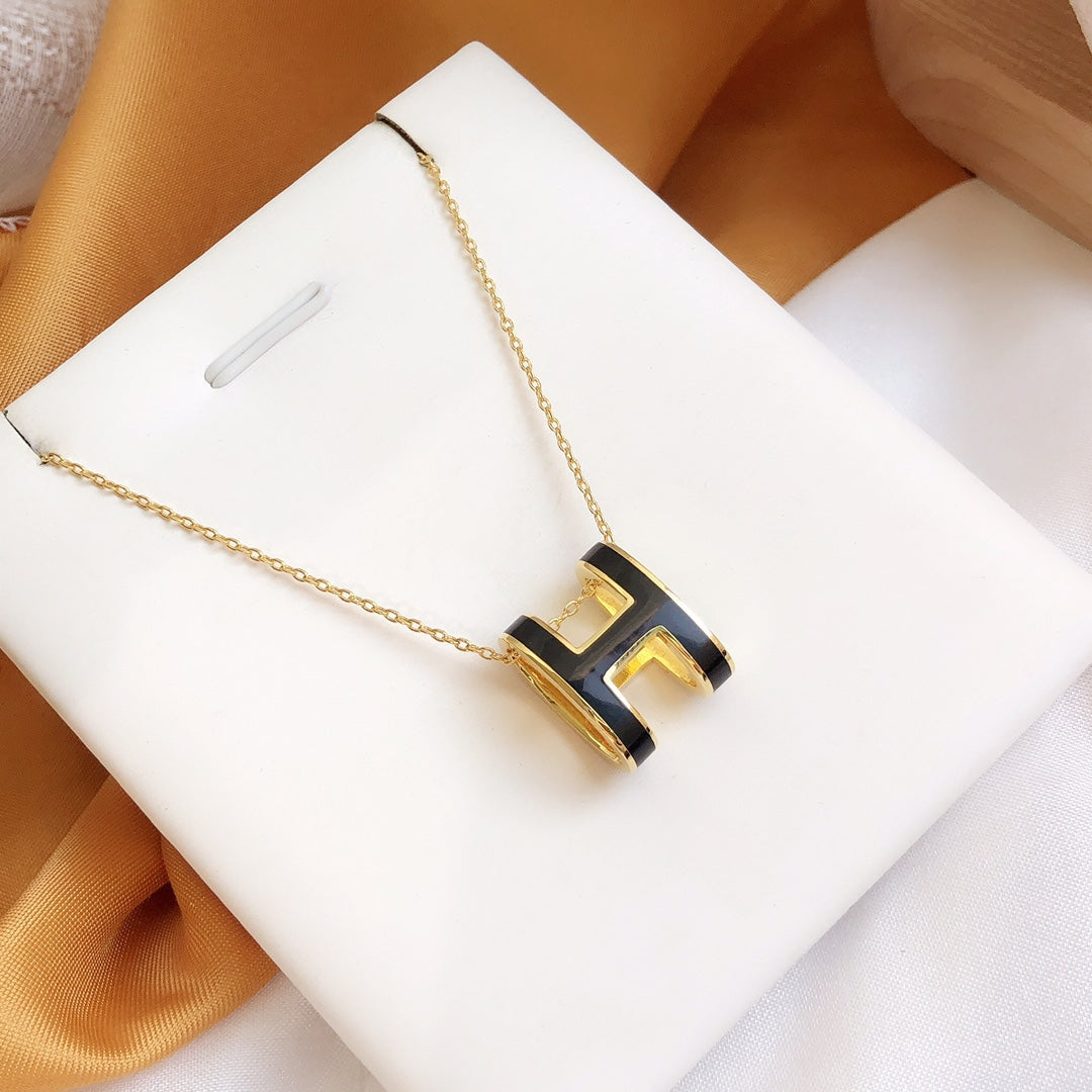 [Solara Jewelry]HM CLIC BLACK ENAMEL GOLD NECKLACE