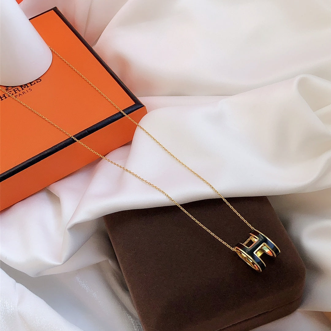 [Solara Jewelry]HM CLIC BLACK ENAMEL GOLD NECKLACE