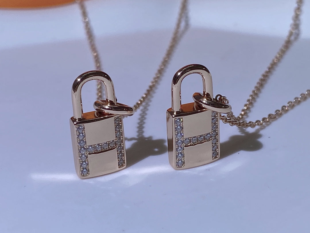 [Solara Jewelry]HM ADVANCED NICHE LOCK HEAD NECKLACE DIAMONDS
