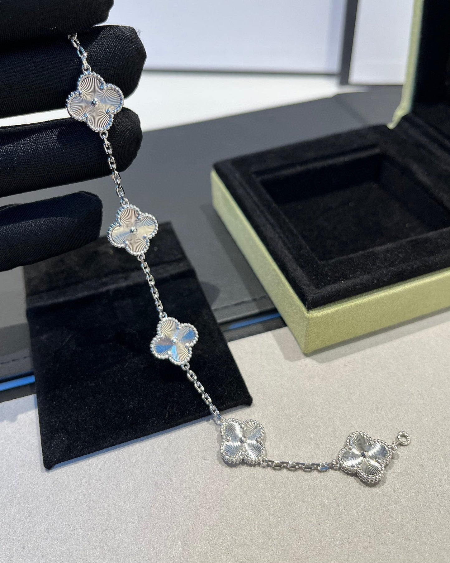 [Solara Jewelry]CLOVER SILVER 5 MOTIFS BRACELET